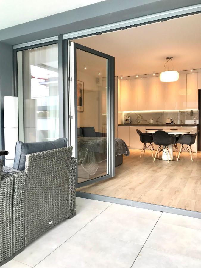 פוגורזליצה Apartament Rodzinny Z Duzym Tarasem מראה חיצוני תמונה